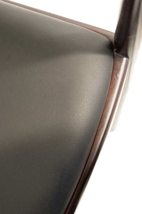 Венский мягкий стул с подлокотниками Carlo в интернет-магазине в Москве Венский мягкий стул с подлокотниками Carlo в интернет-магазине