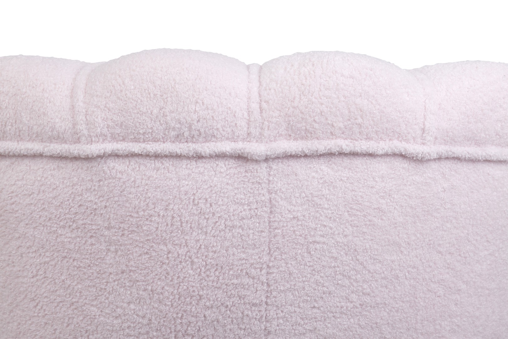 Низкое кресло Pearl Pink Boucle в интерьере в Краснодаре