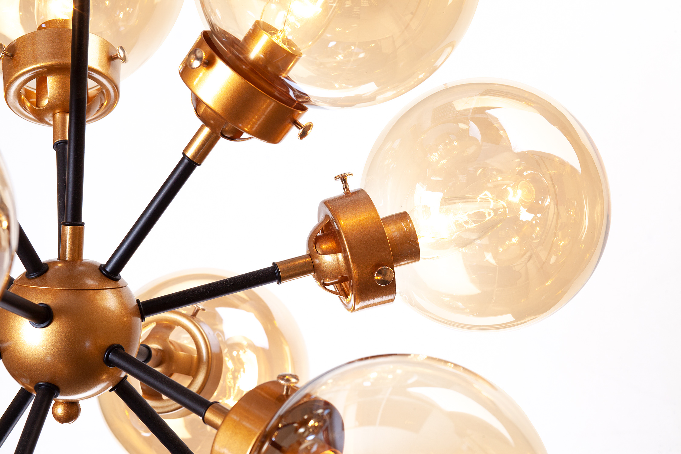 Люстра Bistro Glob 12 в интерьере