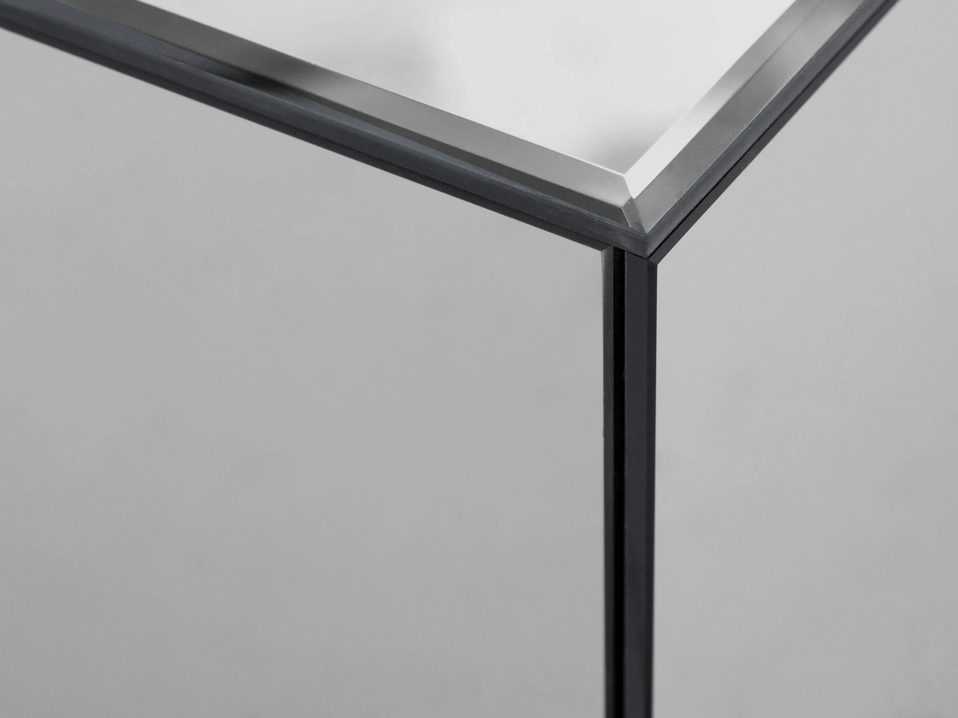 фото Стол журнальный Lucky