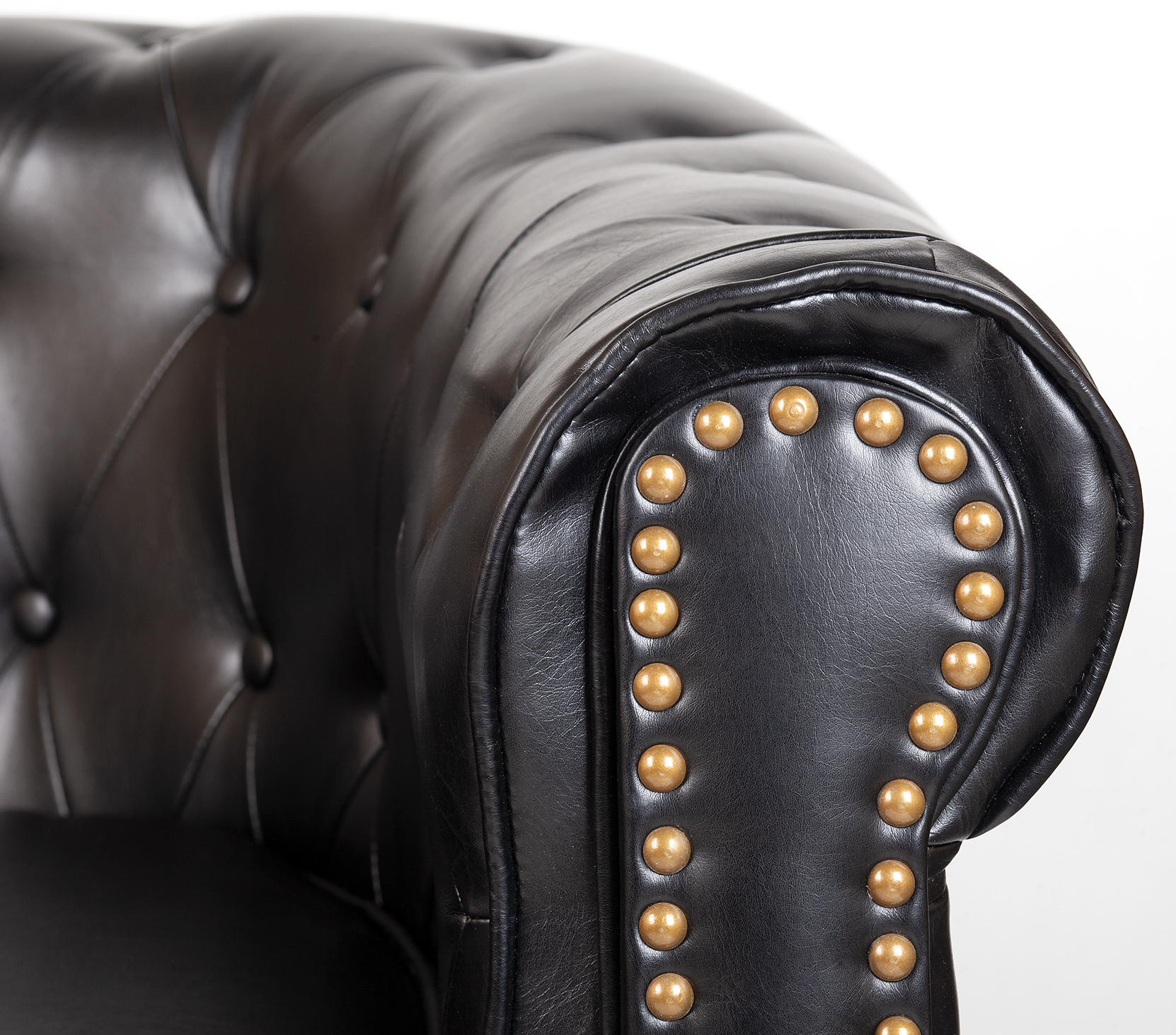 Кожаный диван лофт Karo V2 черный в интерьере в Москве Кожаный диван лофт Karo V2 черный в интерьере