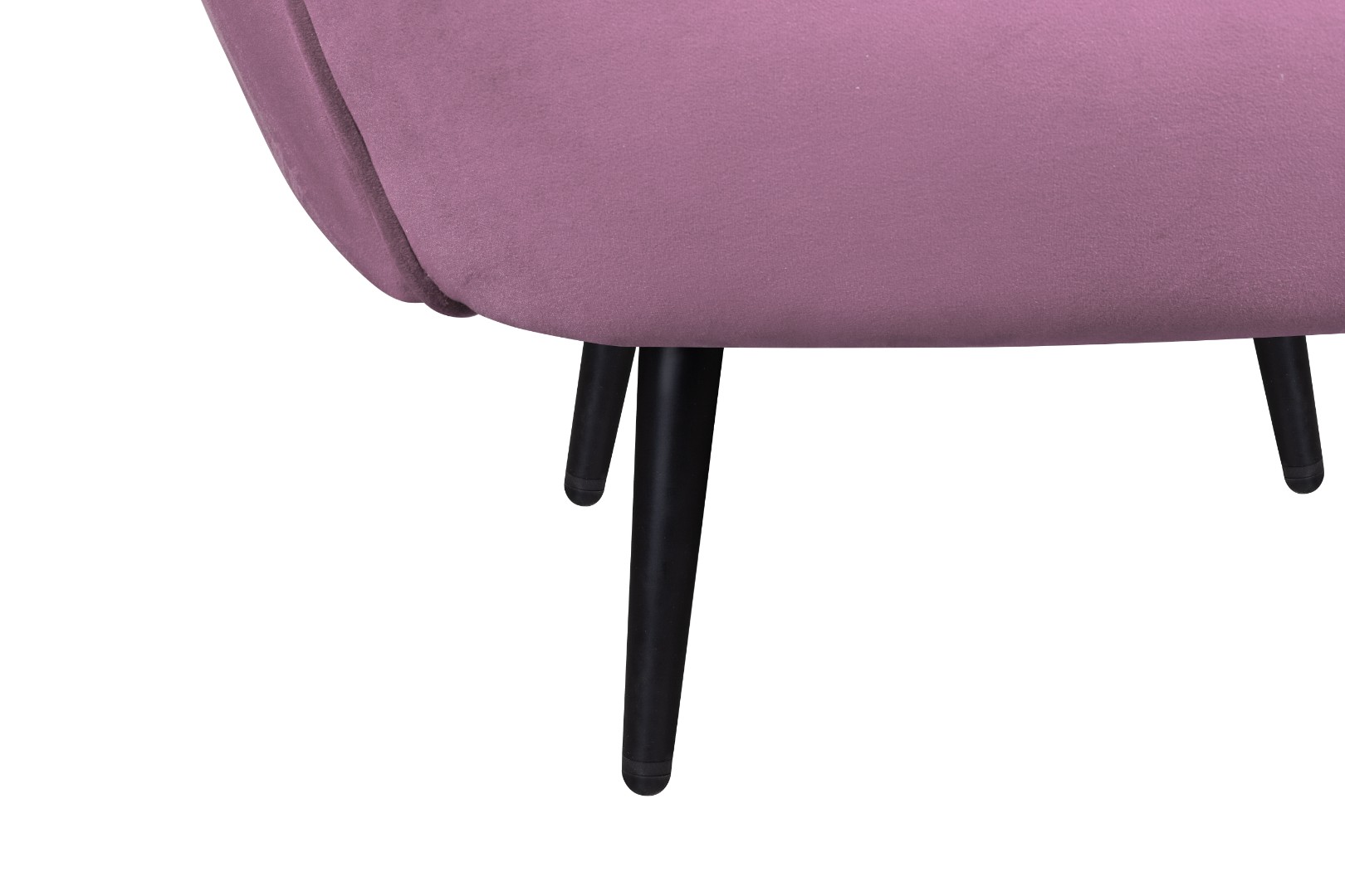 Мягкое кресло Benee Pink на черных ножках в интерьере в Москве Мягкое кресло Benee Pink на черных ножках в интерьере