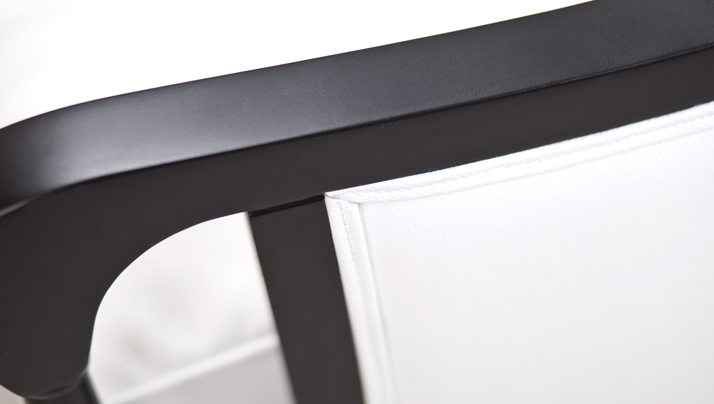 фото Классическое американское кресло Colin White Leather