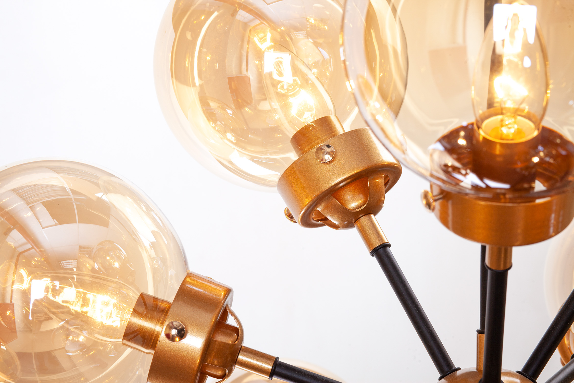 фото Люстра Bistro Glob 12 в интерьере