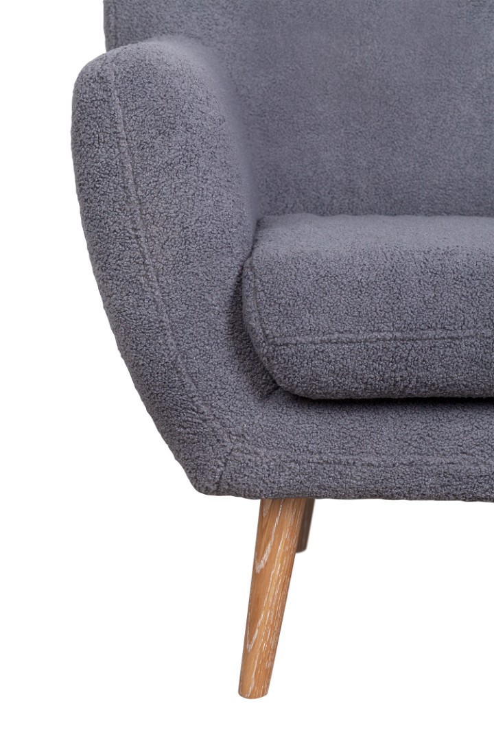 фото Низкое кресло Fuller Grey Boucle в интерьере