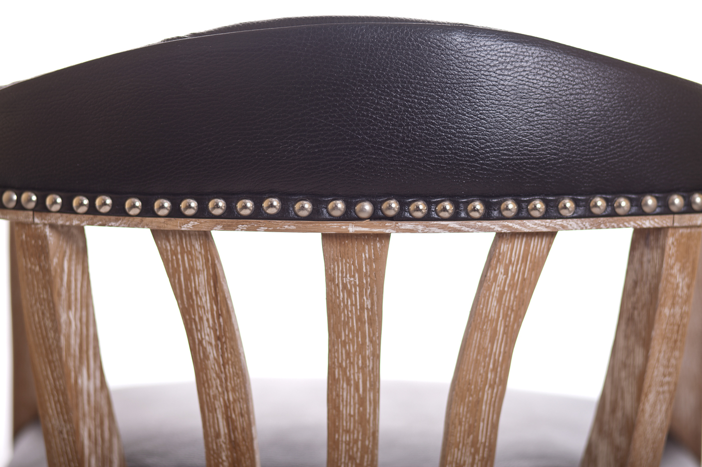 Мягкий стул с подлокотниками Tanner Black Leather в интерьере
