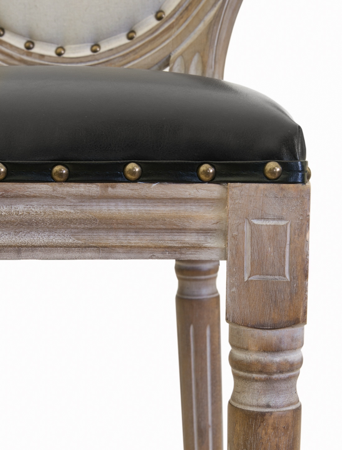 Дизайнерский барный стул Filon Nail в интерьере в Москве Дизайнерский барный стул Filon Nail в интерьере