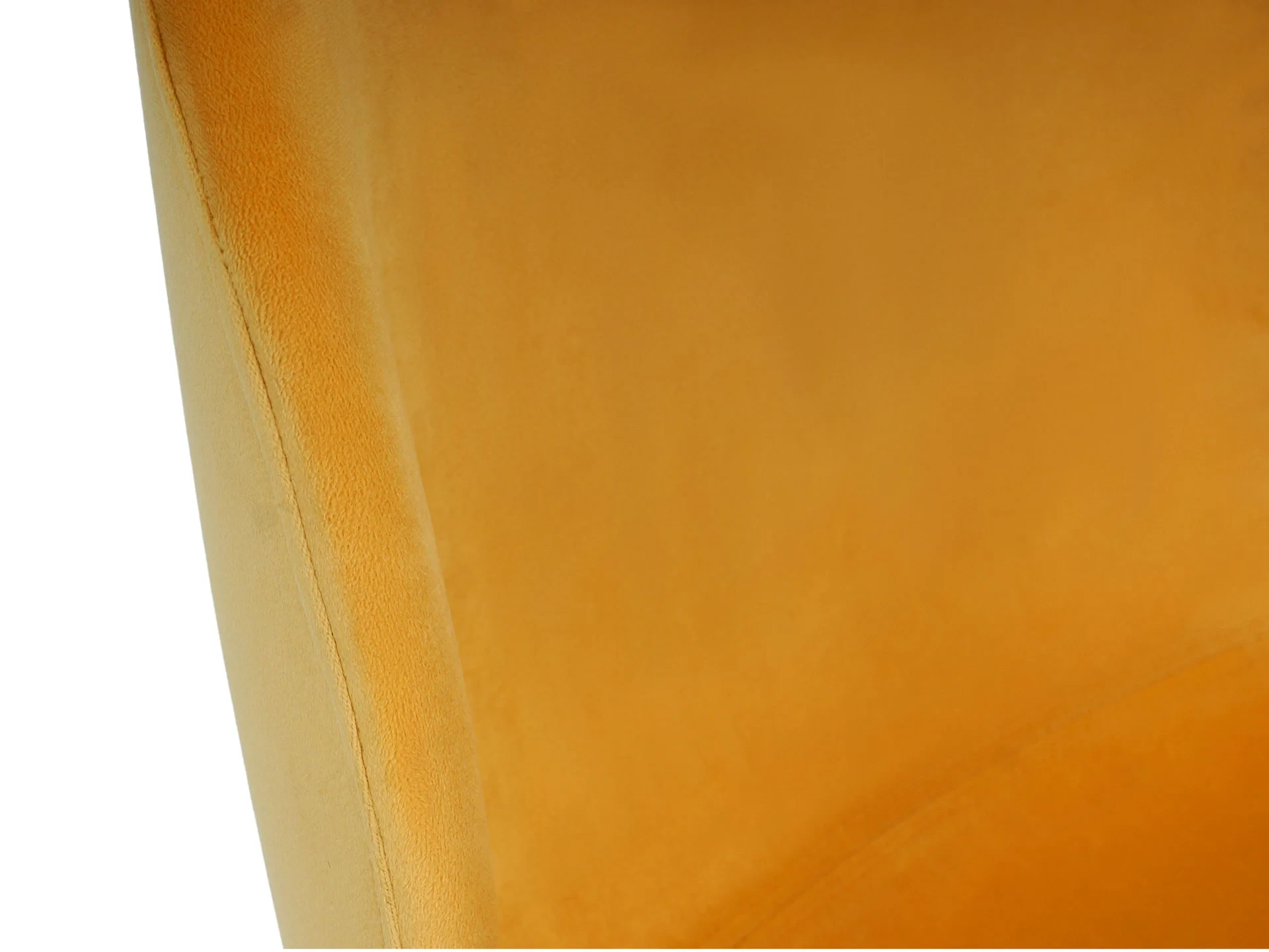 Стул Beetle в интерьере