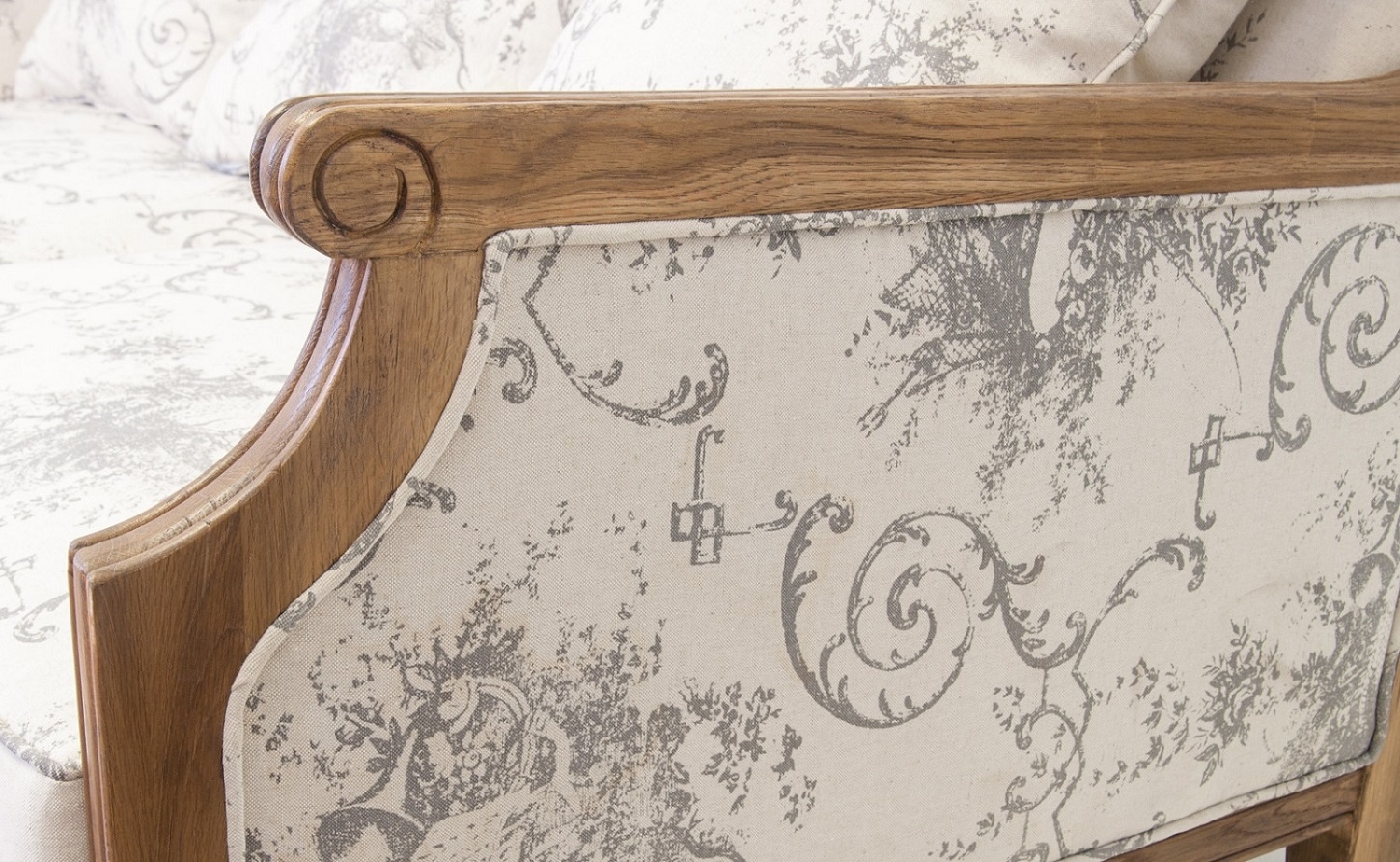 заказать Диван с высокой спинкой Madesta в Москве заказать Диван с высокой спинкой Madesta