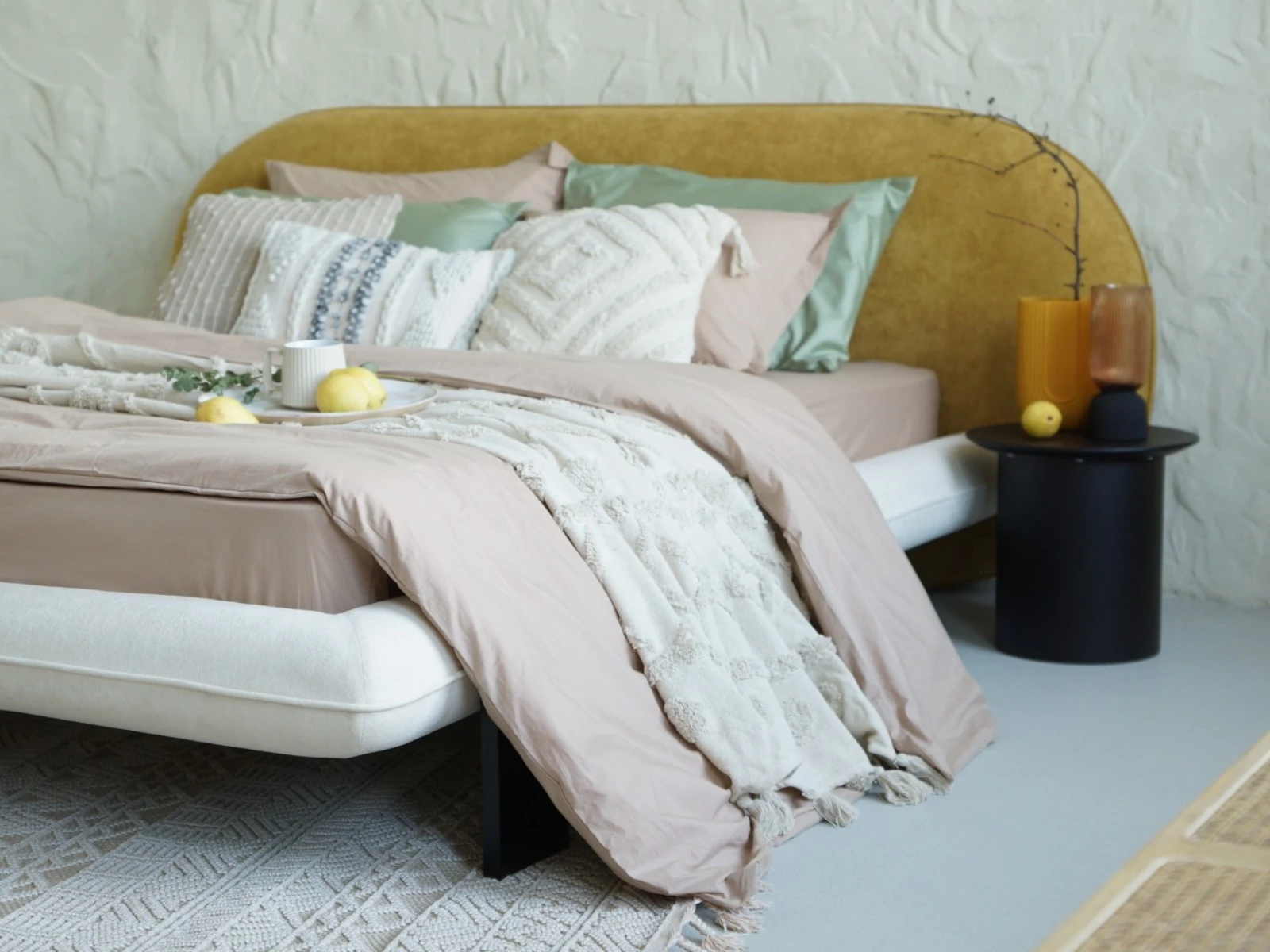 фото Стол журнальный Joker 590 в интерьере в Москве фото Стол журнальный Joker 590 в интерьере