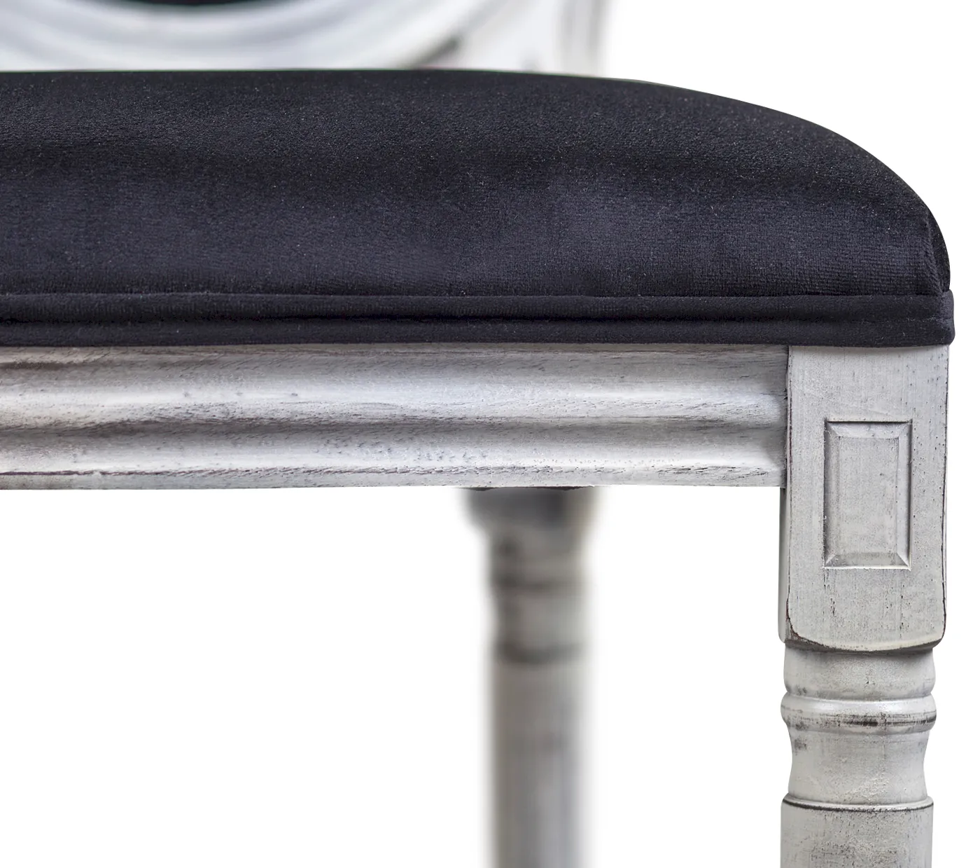Стул Volker Original Black в интерьере в Краснодаре