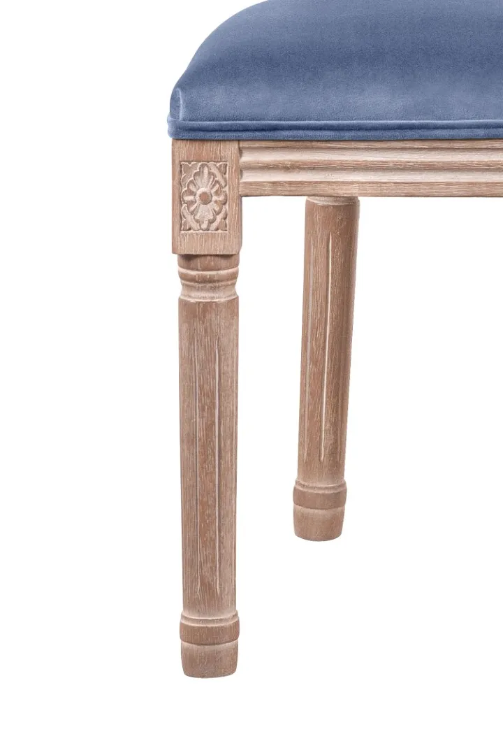 Стул с круглой спинкой Volker Oak Sky в интерьере