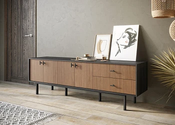 Комод с четырьмя дверками и двумя ящиками 