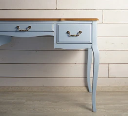 Стол письменный "Leontina Blue" арт ST9347B в интерьере в Краснодаре