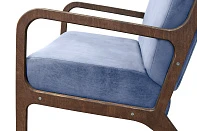 купить стильное Низкое кресло с деревянными подлокотниками Mody Sky цвет синий в интернет-магазине в Краснодаре