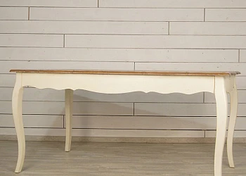 Раскладывающийся обеденный стол 