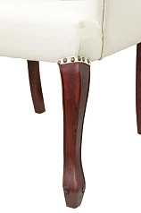 Классическое кресло Deron Beige Classic в интерьере в Краснодаре